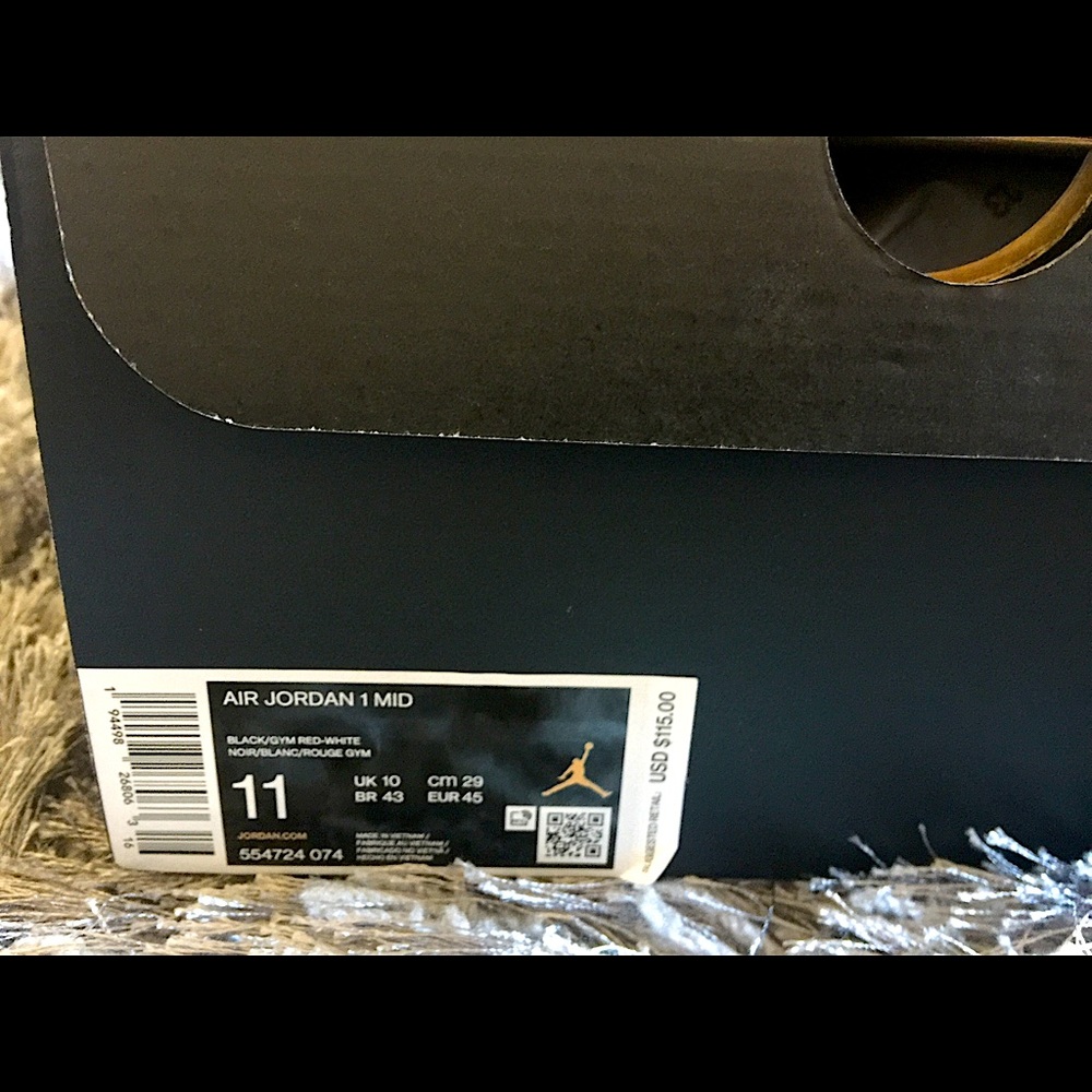 Air Jordan 1 Mid - Picture 2 of 3
